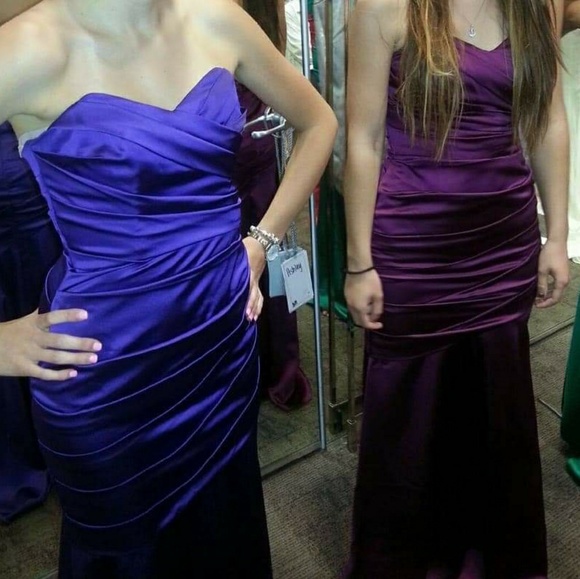 Never used dress/gown - Picture 6 of 6